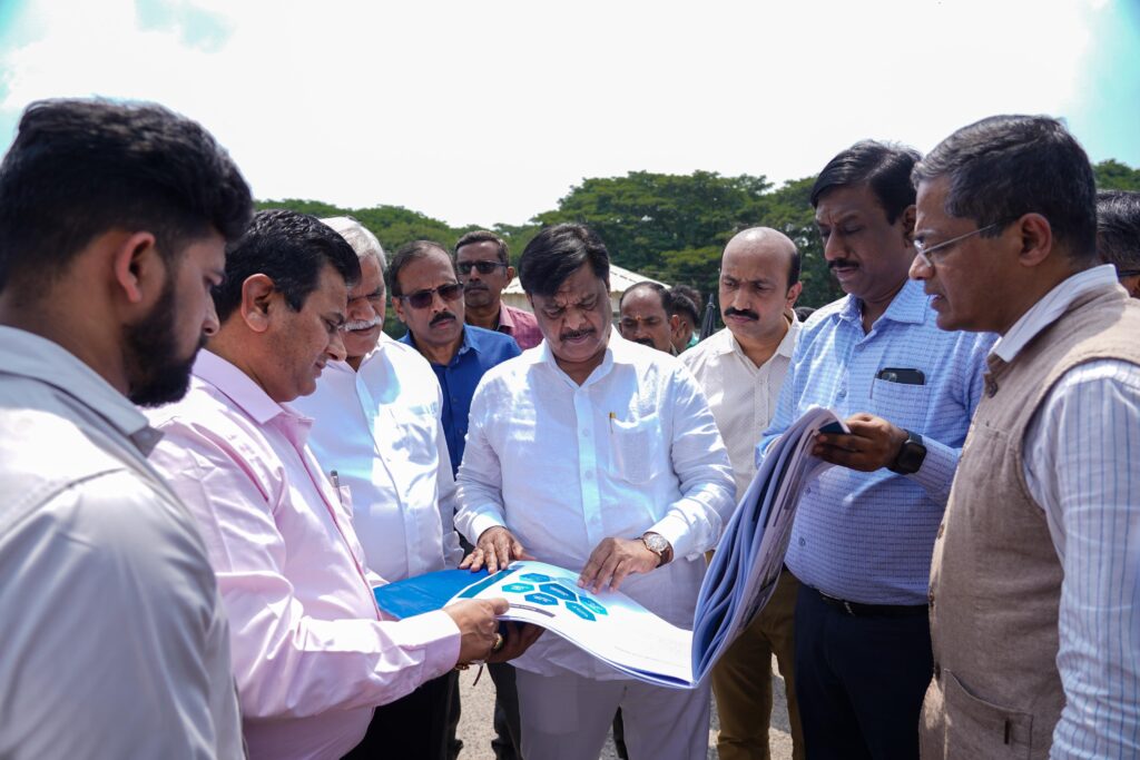 ಮೈಸೂರಿನ ಎಂಜಿ ರಸ್ತೆಯ ಬಳಿಯ ವಸ್ತು ಪ್ರದರ್ಶನ ಬಳಿ ವೀಕ್ಷಣೆ.!
